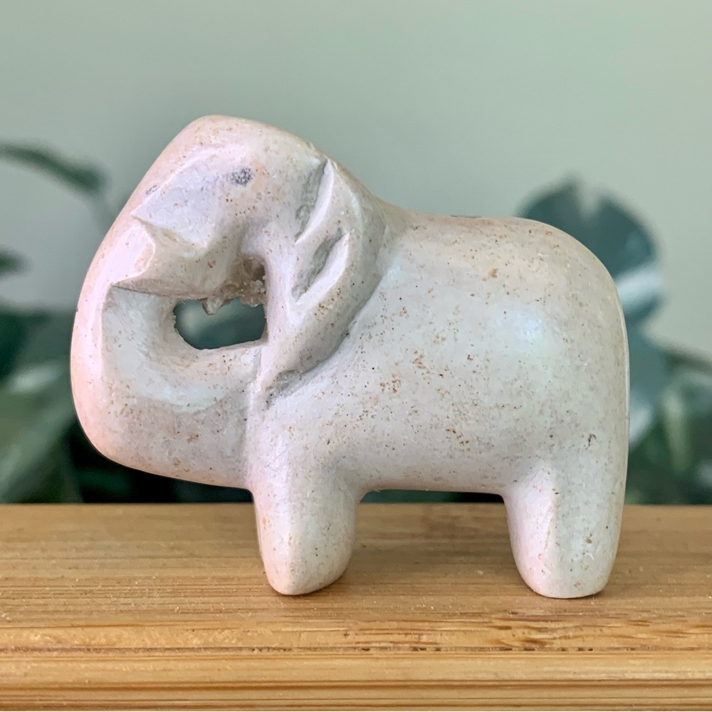 Pink Soapstone Elephant Figurine Hand Carved Zoo Safari Animal Pet Carving 2” - Picture 4 of 9